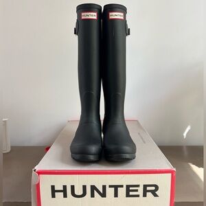 Like new rubber hunter boots